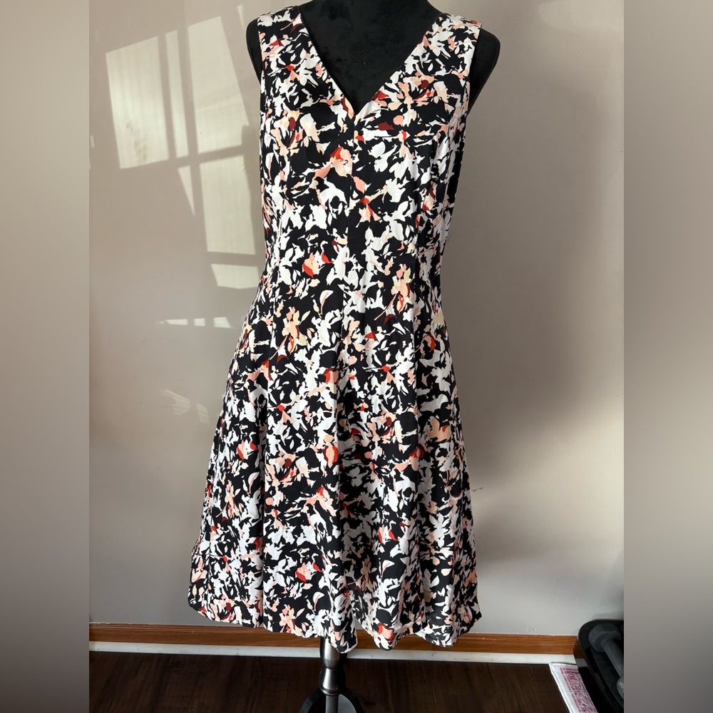 WHBM SL Black Floral Midi V neck Hi-LO Dress